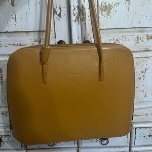 Tuci Italia ochre Purse